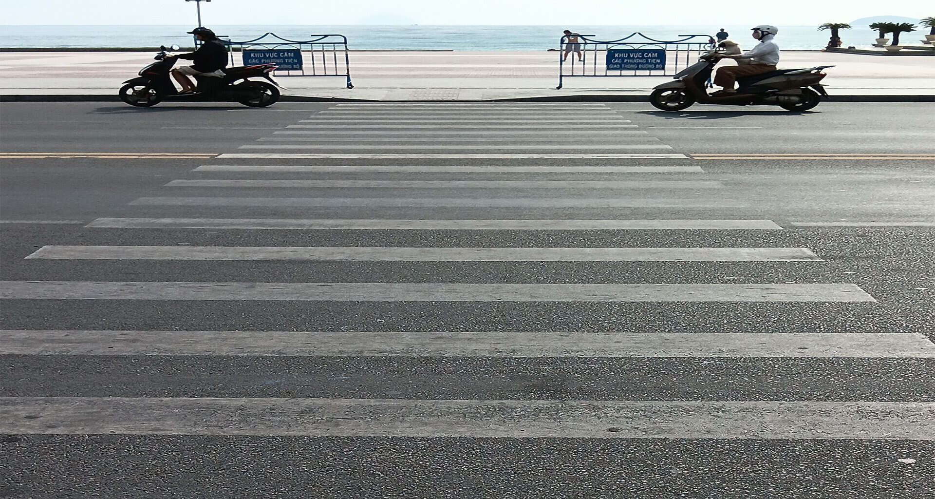 19-white-lines-of-danger-in-vietnam